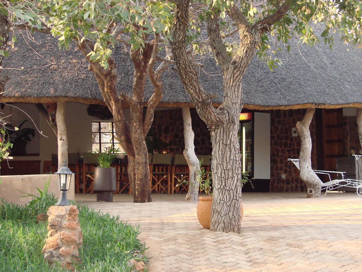 Onduri Lodge Outjo Bagian luar foto