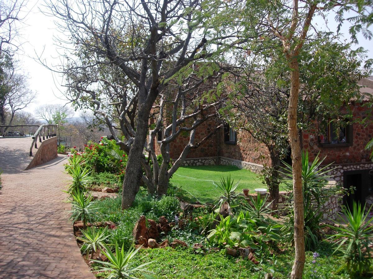 Onduri Lodge Outjo Bagian luar foto